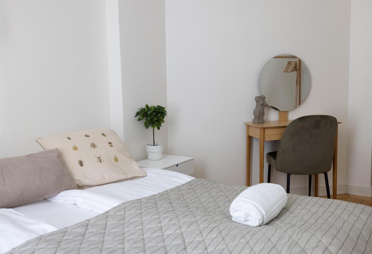 2Ndhomes City Center 2Br Apartment By The Finnish National Theatre With Balcony And Park View Helsinki Exterior photo
