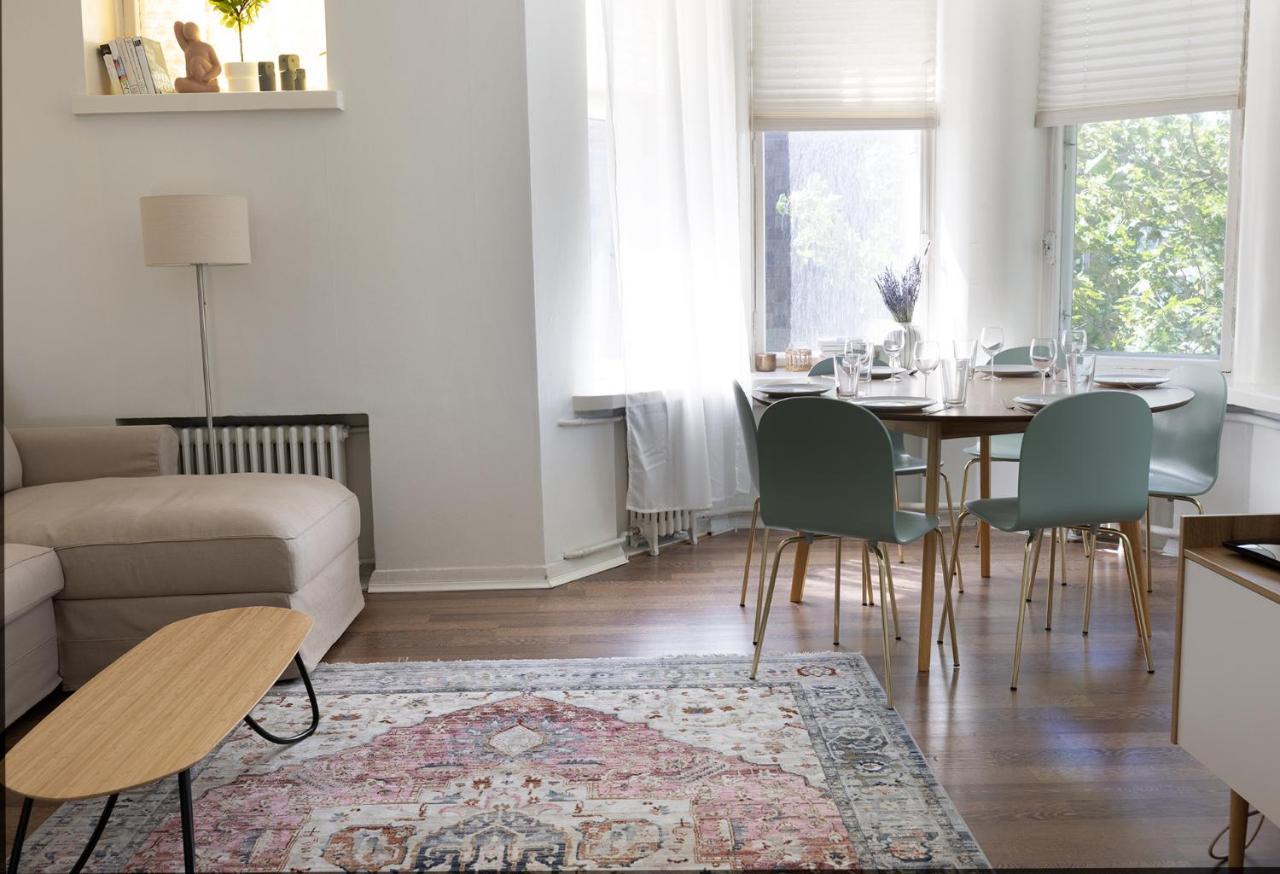 2Ndhomes City Center 2Br Apartment By The Finnish National Theatre With Balcony And Park View Helsinki Exterior photo