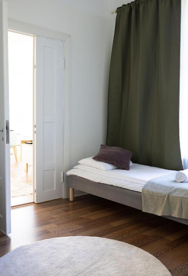 2Ndhomes City Center 2Br Apartment By The Finnish National Theatre With Balcony And Park View Helsinki Exterior photo
